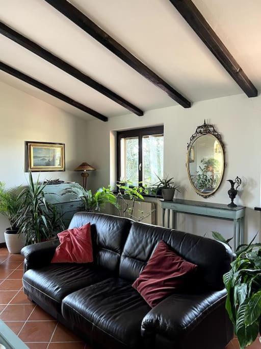 Apartment In Villa La Carruba Rivergaro Bagian luar foto