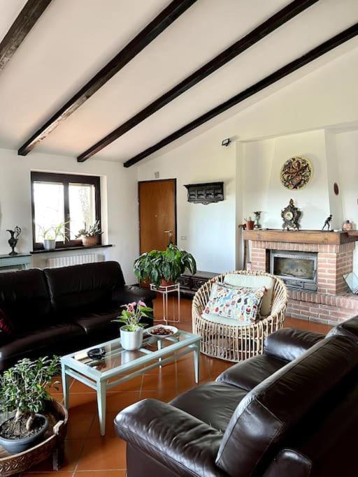 Apartment In Villa La Carruba Rivergaro Bagian luar foto